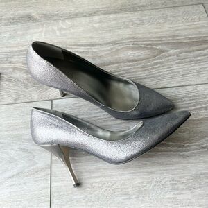 Guess Metallic Faux  Leather Moyen Pumps